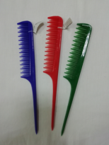 Расческа п/м длинная узкая ручка зубцы резная длинна