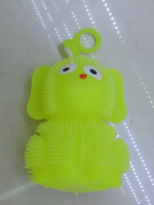 Мохнатик Собака сидит