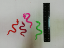 Животные растущие в воде змеи мал 8см 